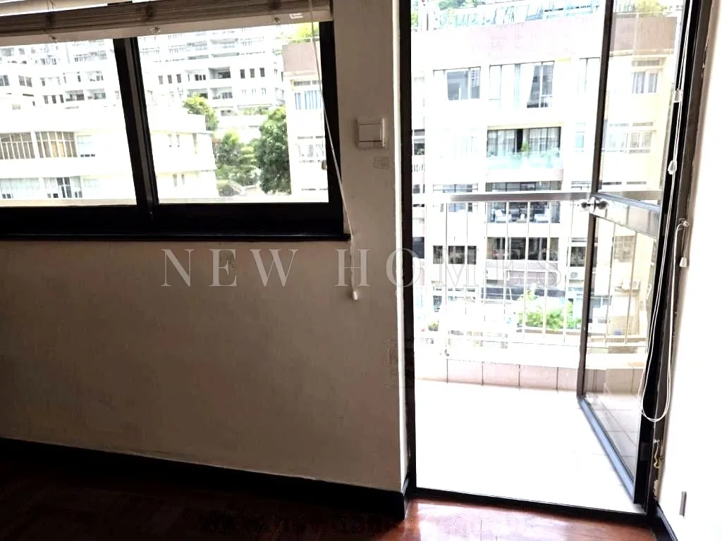 Antonia House, Happy Valley — 4