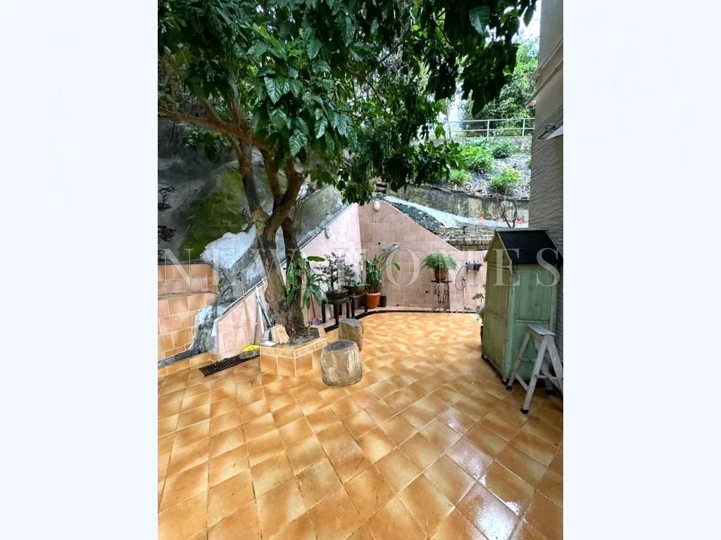 Pine Gardens, Happy Valley — 2