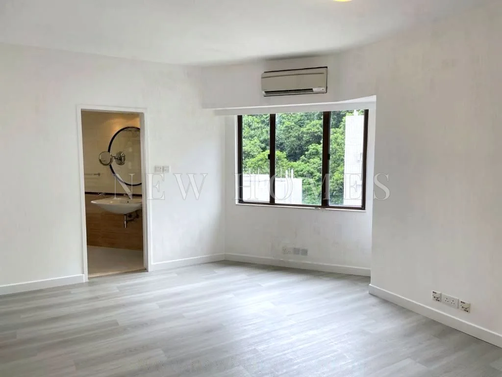 Sunrise Court, Happy Valley — 4