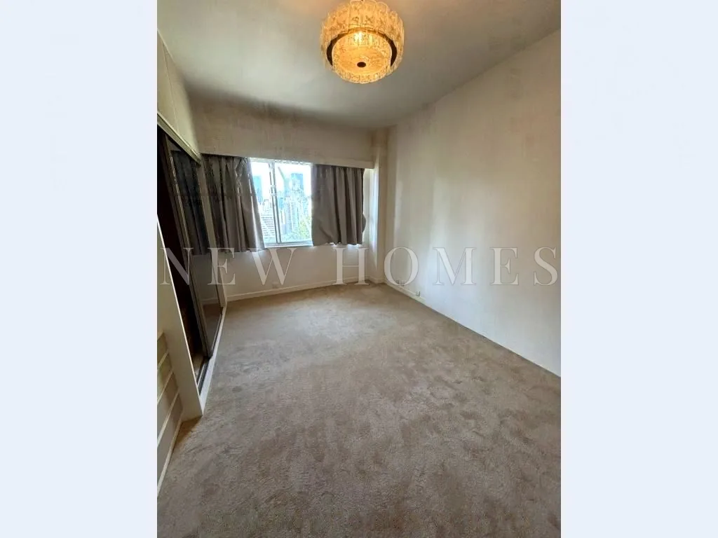 United Mansion, Mid-Levels East — 4