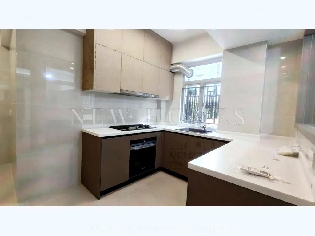 7 Village Terrace, Happy Valley — 3