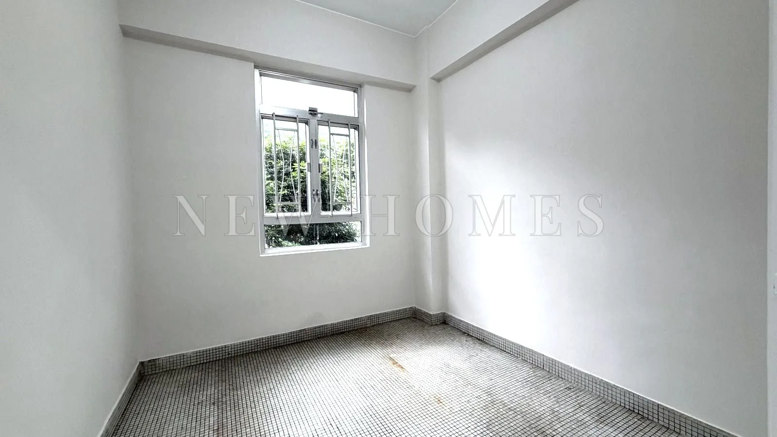 9 Broom Road, Happy Valley — 12