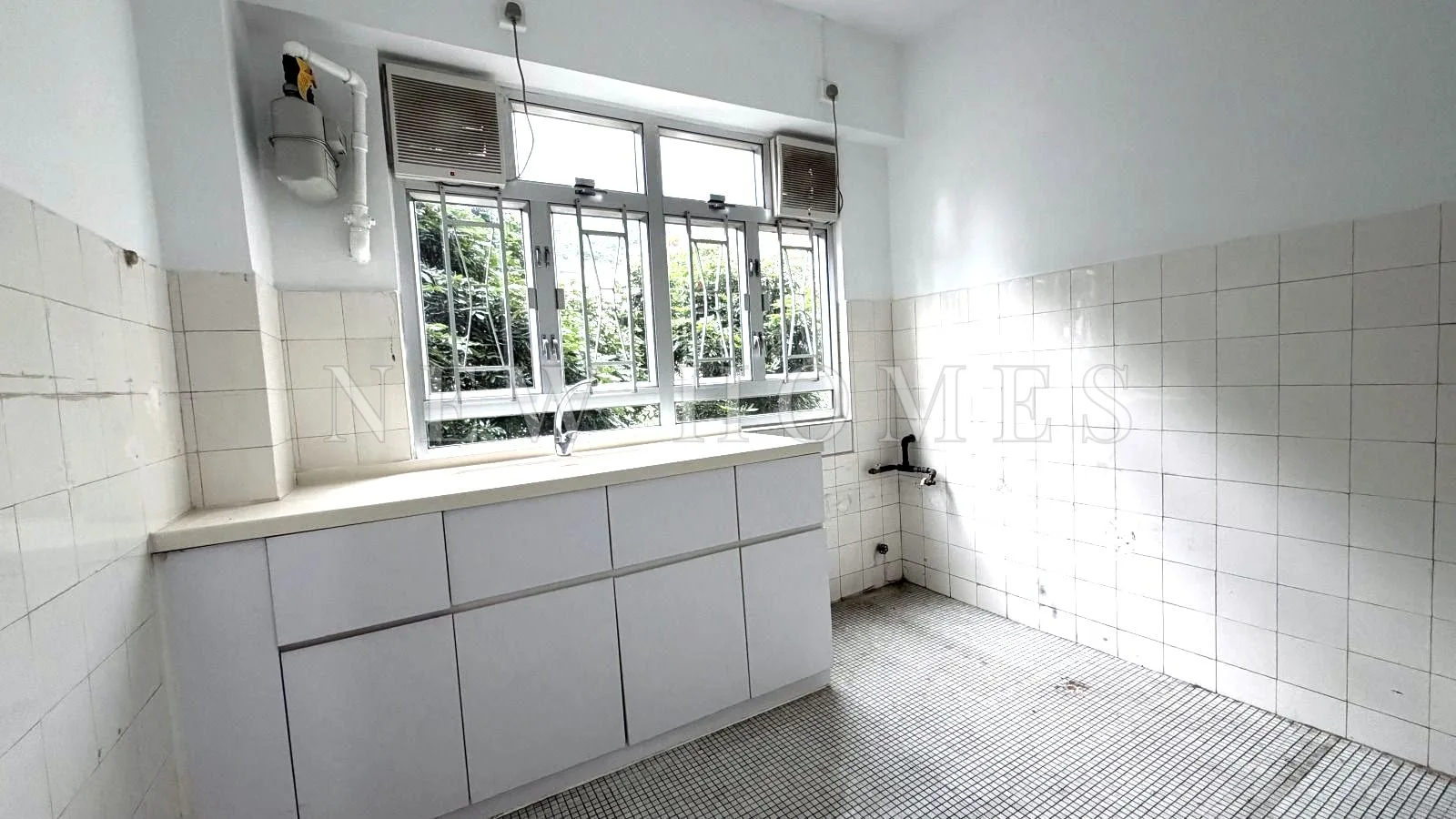 9 Broom Road, Happy Valley — 10
