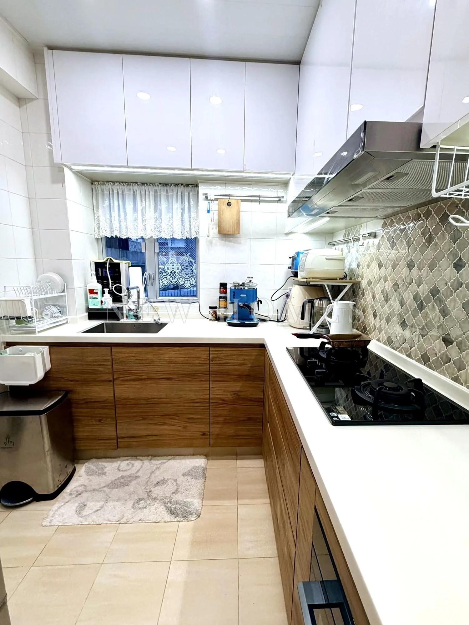 Po Tak Mansion, Happy Valley — 9
