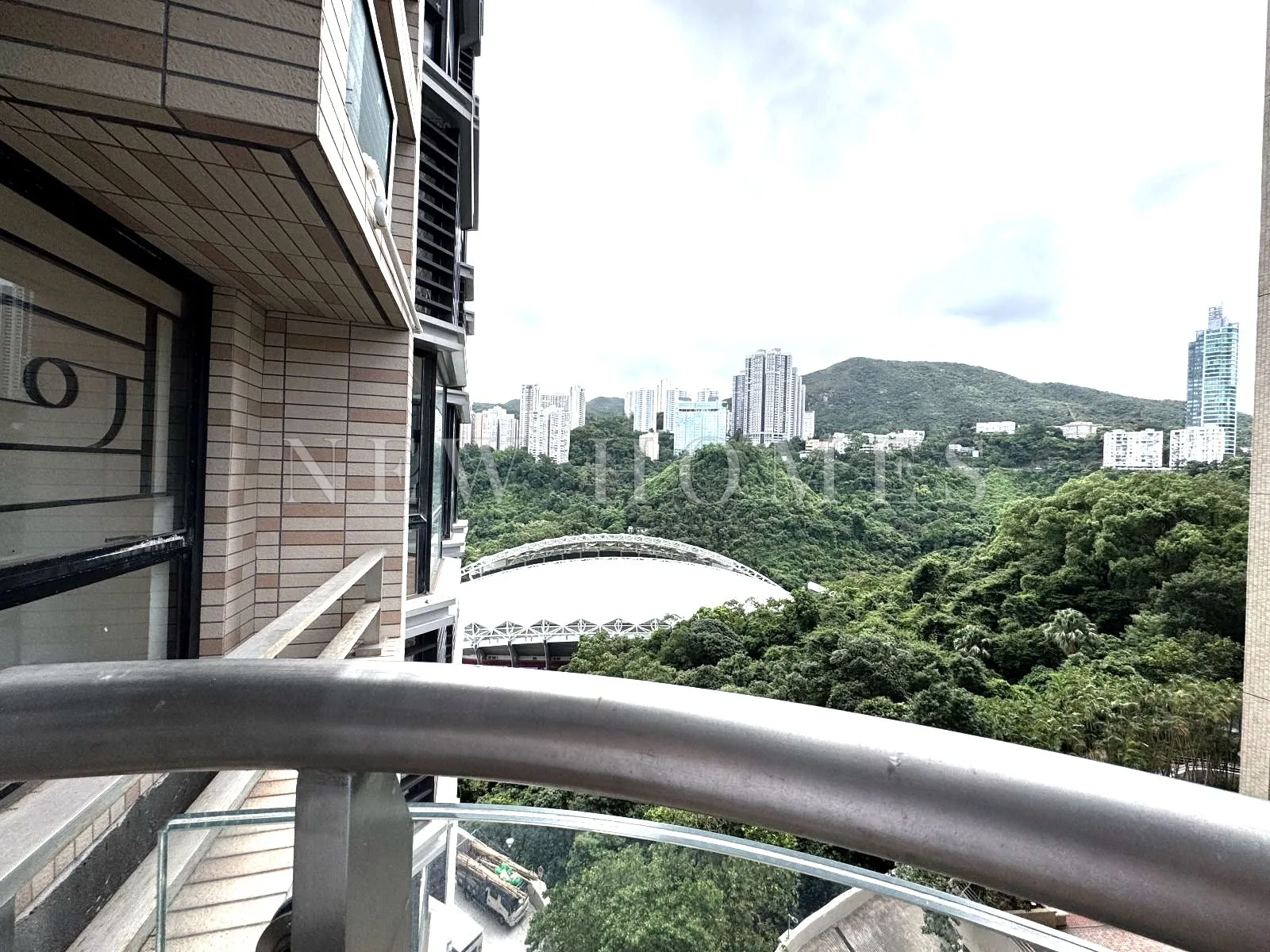 Beverly Hill, Happy Valley — 2